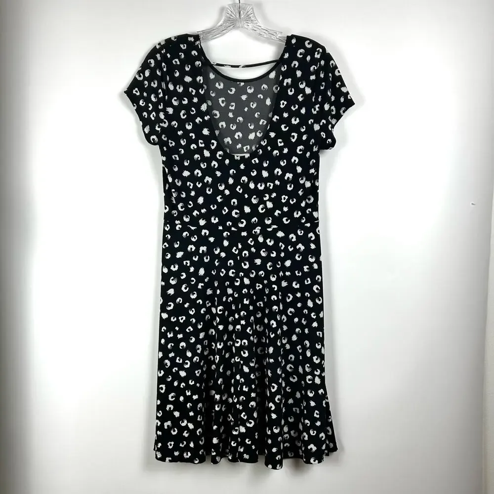 Gilli Nancy Faux Printed Black White Knee Length Dress Scoop Back Womens Sz L - Picture 8 of 11